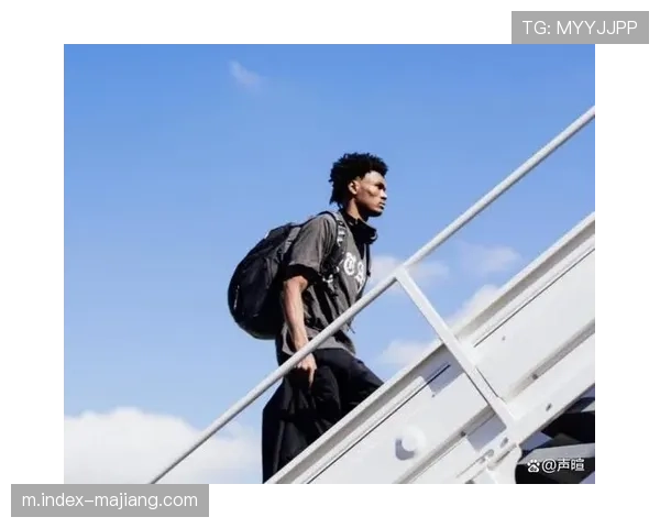 阿门汤普森近五场42次助攻 火箭后卫传球能力显著进步